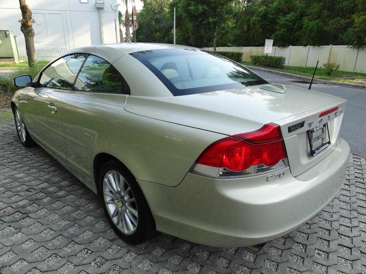2008 Volvo C70 T5 Premium - Photo 8 - Deland, FL 32720