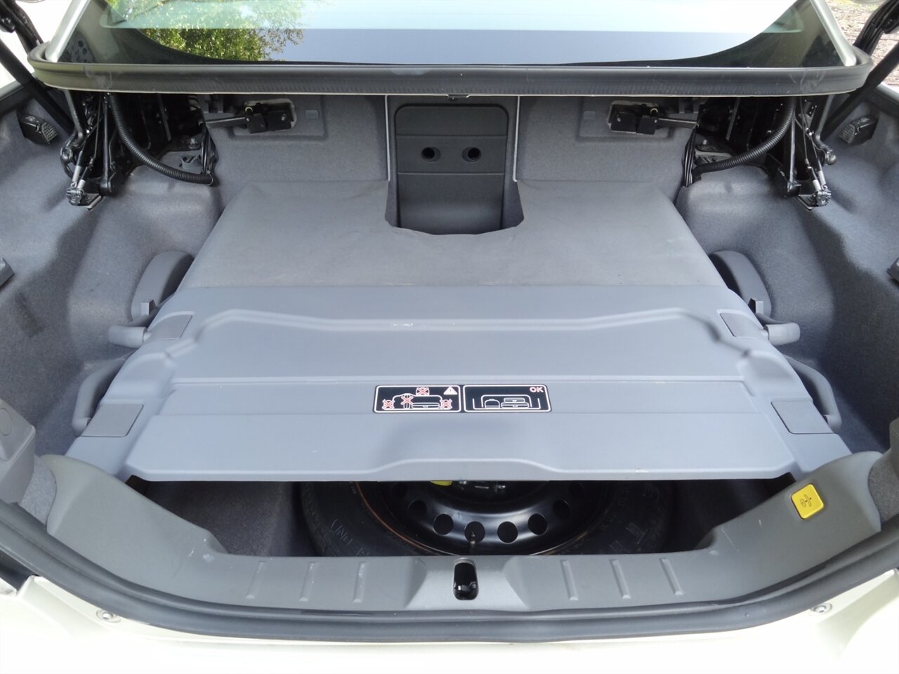 2008 Volvo C70 T5 Premium - Photo 39 - Deland, FL 32720