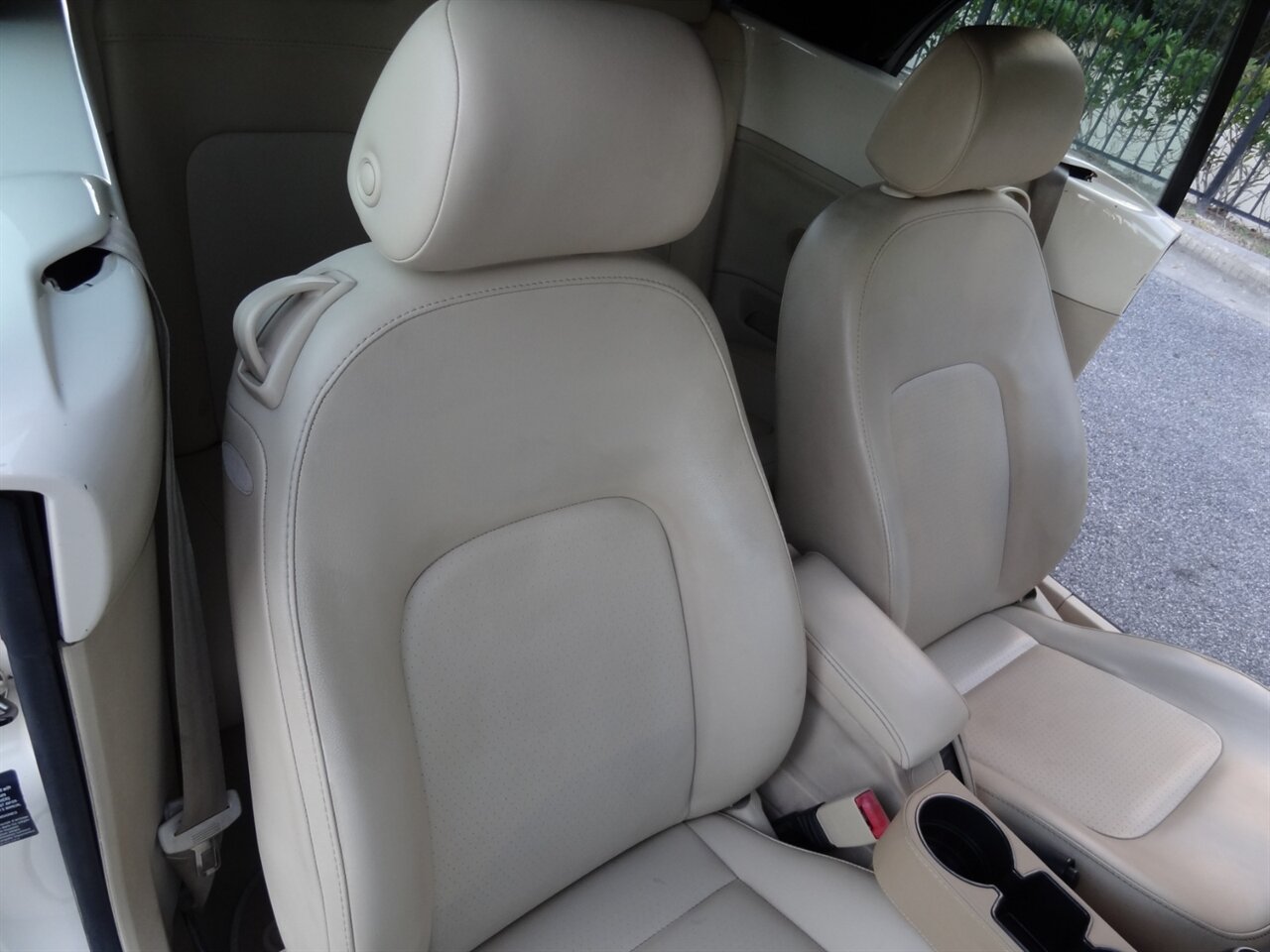 2005 Volkswagen New Beetle Convertible GLS - Photo 37 - Deland, FL 32720