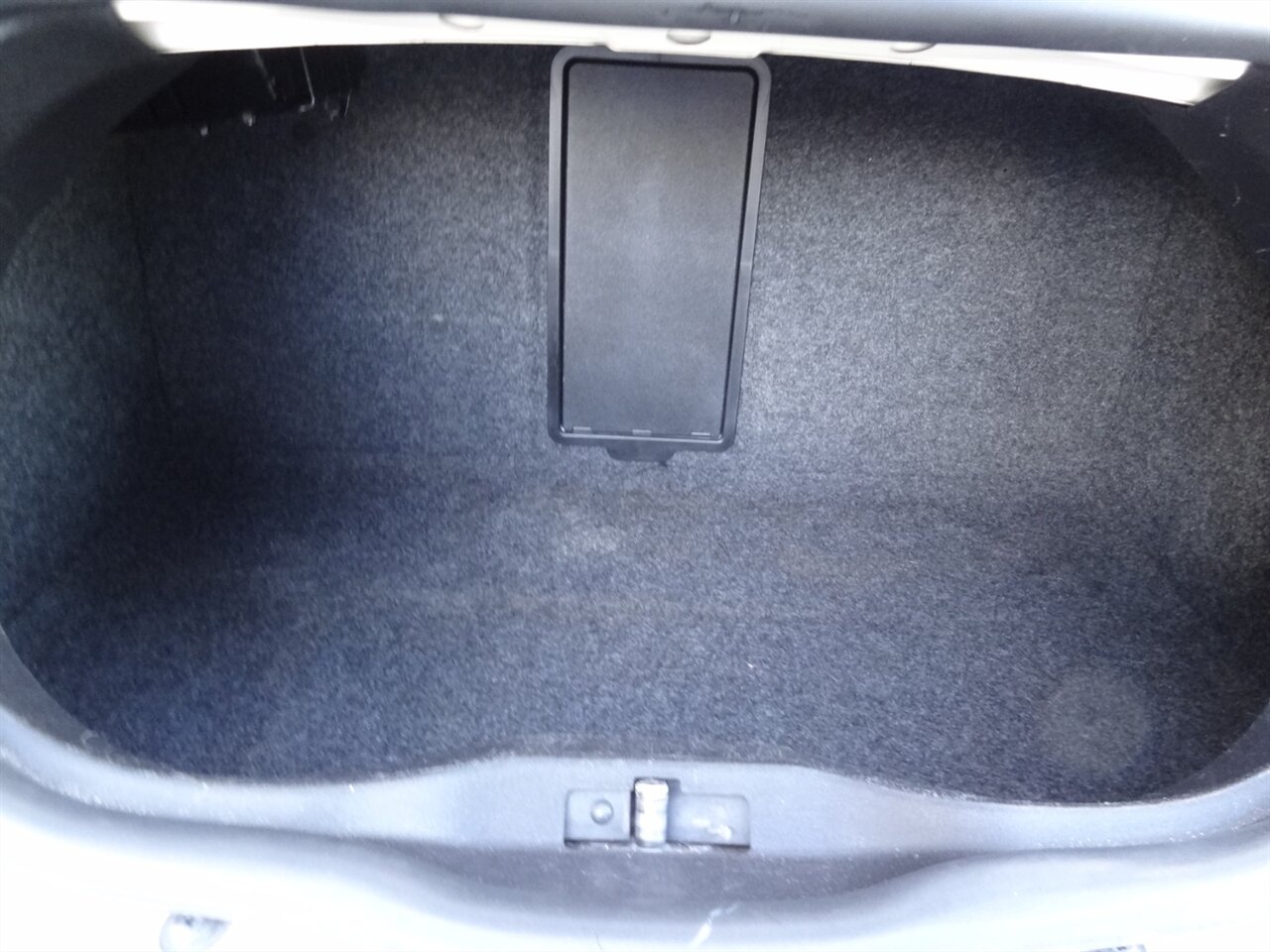 2005 Volkswagen New Beetle Convertible GLS - Photo 34 - Deland, FL 32720