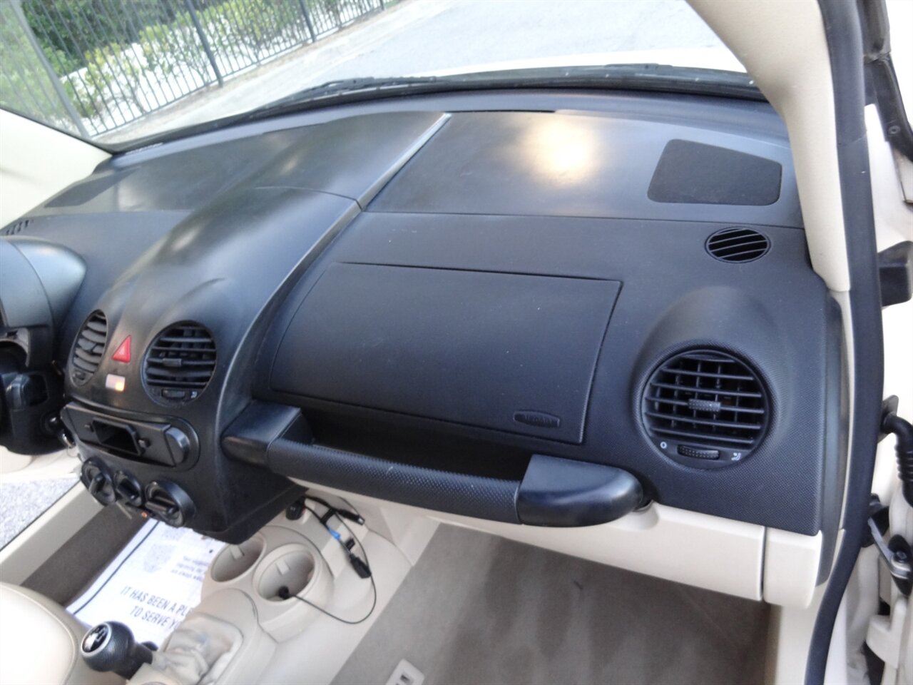 2005 Volkswagen New Beetle Convertible GLS - Photo 38 - Deland, FL 32720