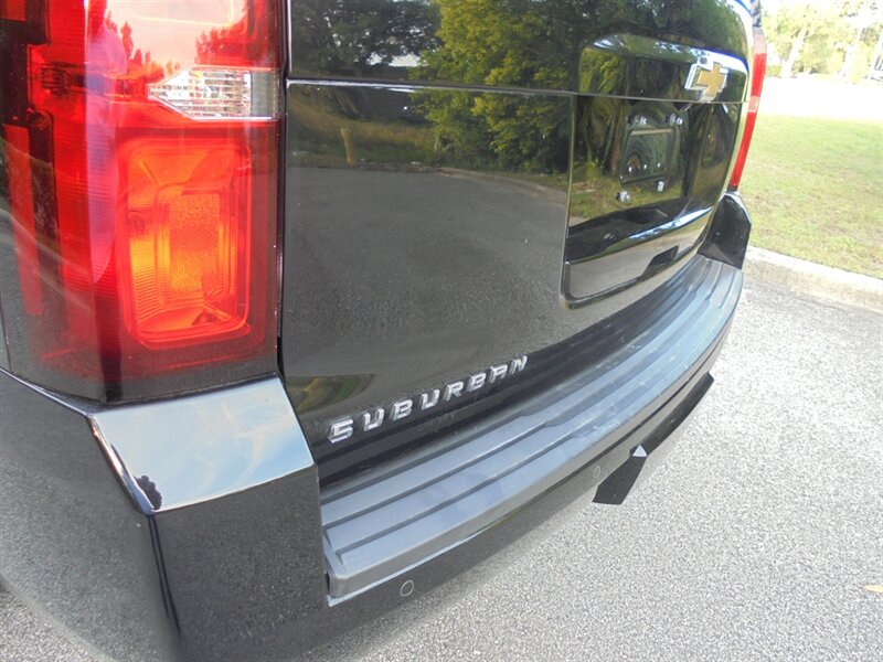 2016 Chevrolet Suburban LT photo