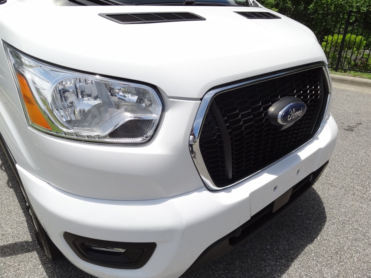 2021 Ford Transit 350 XLT  12 Passenger - Photo 6 - Deland, FL 32720