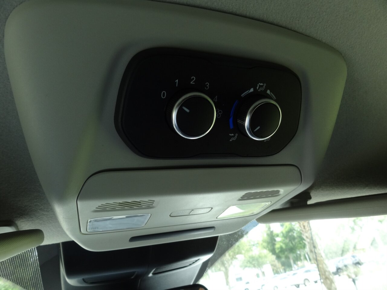 2021 Ford Transit 350 XLT  12 Passenger - Photo 59 - Deland, FL 32720