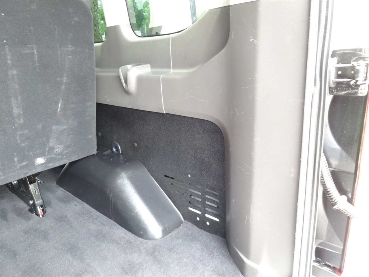 2021 Ford Transit 350 XLT  12 Passenger - Photo 38 - Deland, FL 32720