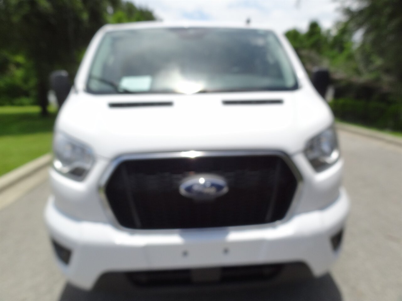 2021 Ford Transit 350 XLT  12 Passenger - Photo 5 - Deland, FL 32720