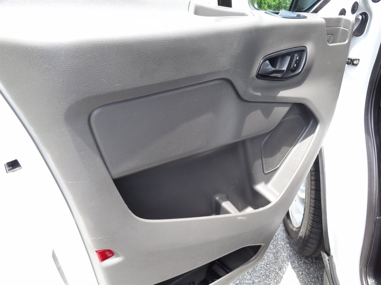 2021 Ford Transit 350 XLT  12 Passenger - Photo 29 - Deland, FL 32720