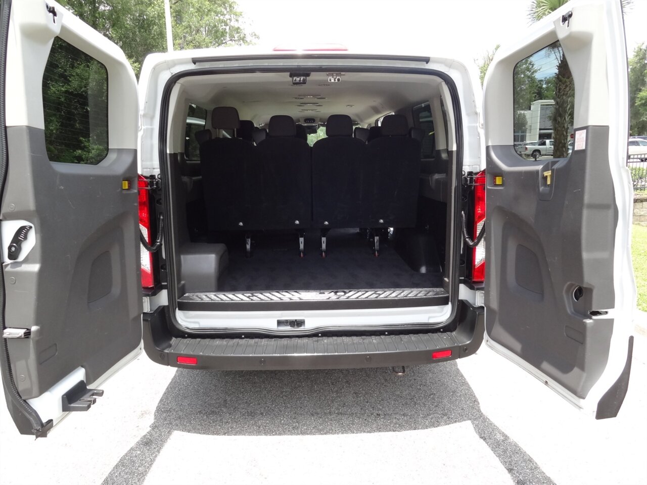 2021 Ford Transit 350 XLT  12 Passenger - Photo 35 - Deland, FL 32720