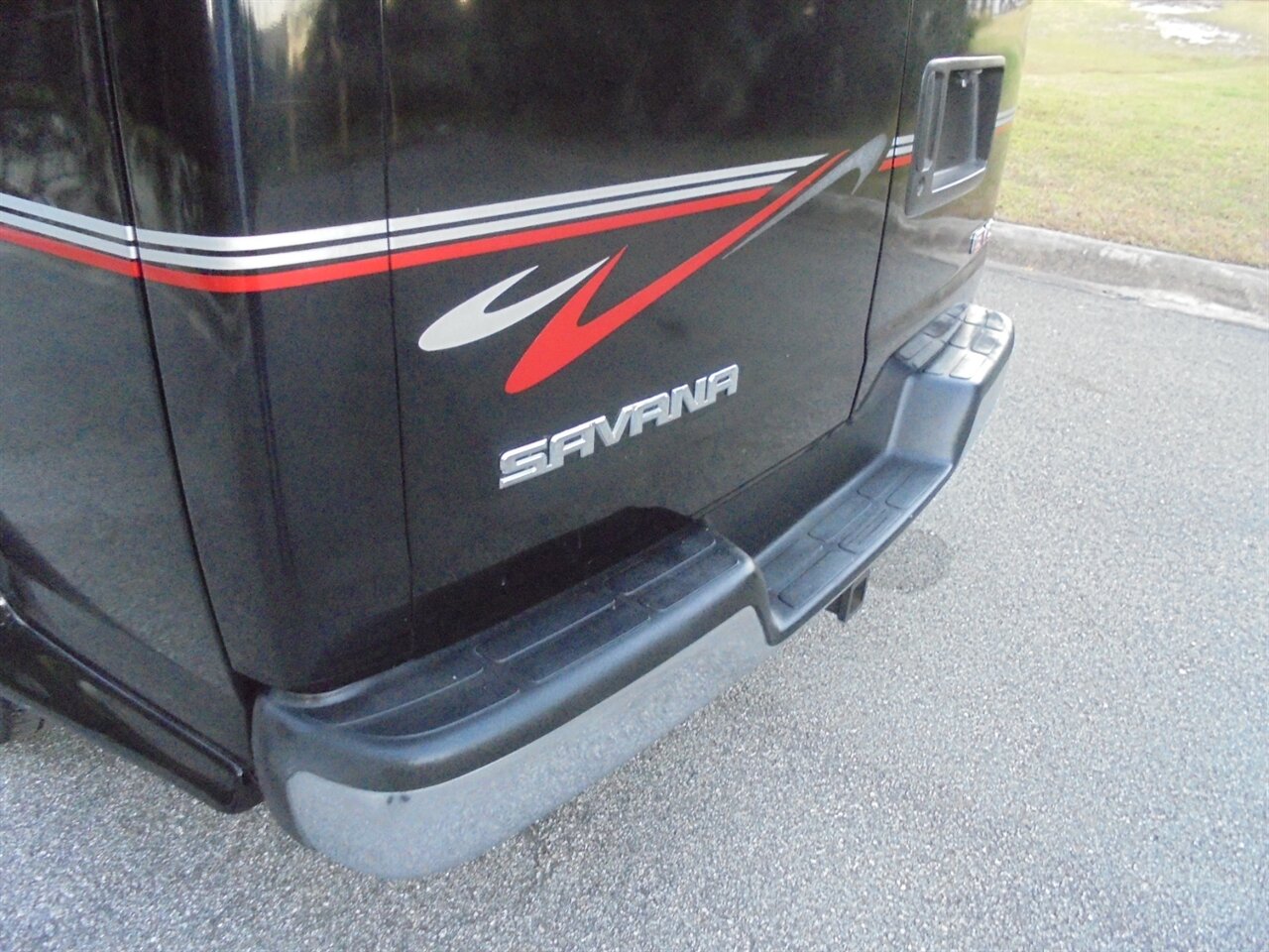 2004 GMC Savana Sherrod premium high top  Wheelchair lift - Photo 23 - Deland, FL 32720