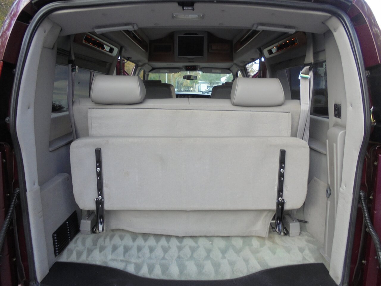 2005 Chevrolet Express Quality luxury Coaches  Premium high top conversion - Photo 39 - Deland, FL 32720