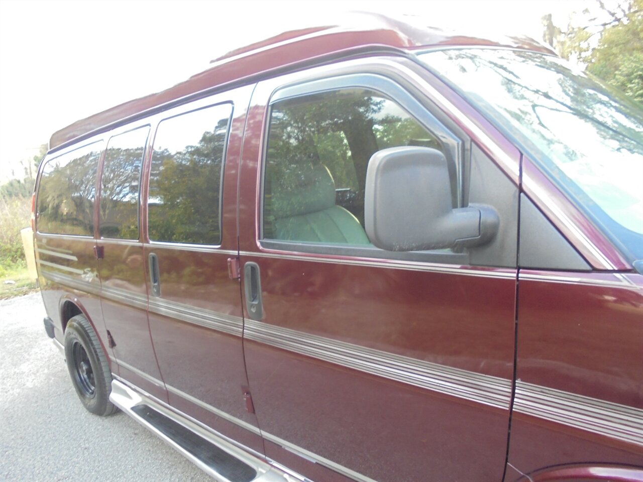 2005 Chevrolet Express Quality luxury Coaches  Premium high top conversion - Photo 10 - Deland, FL 32720