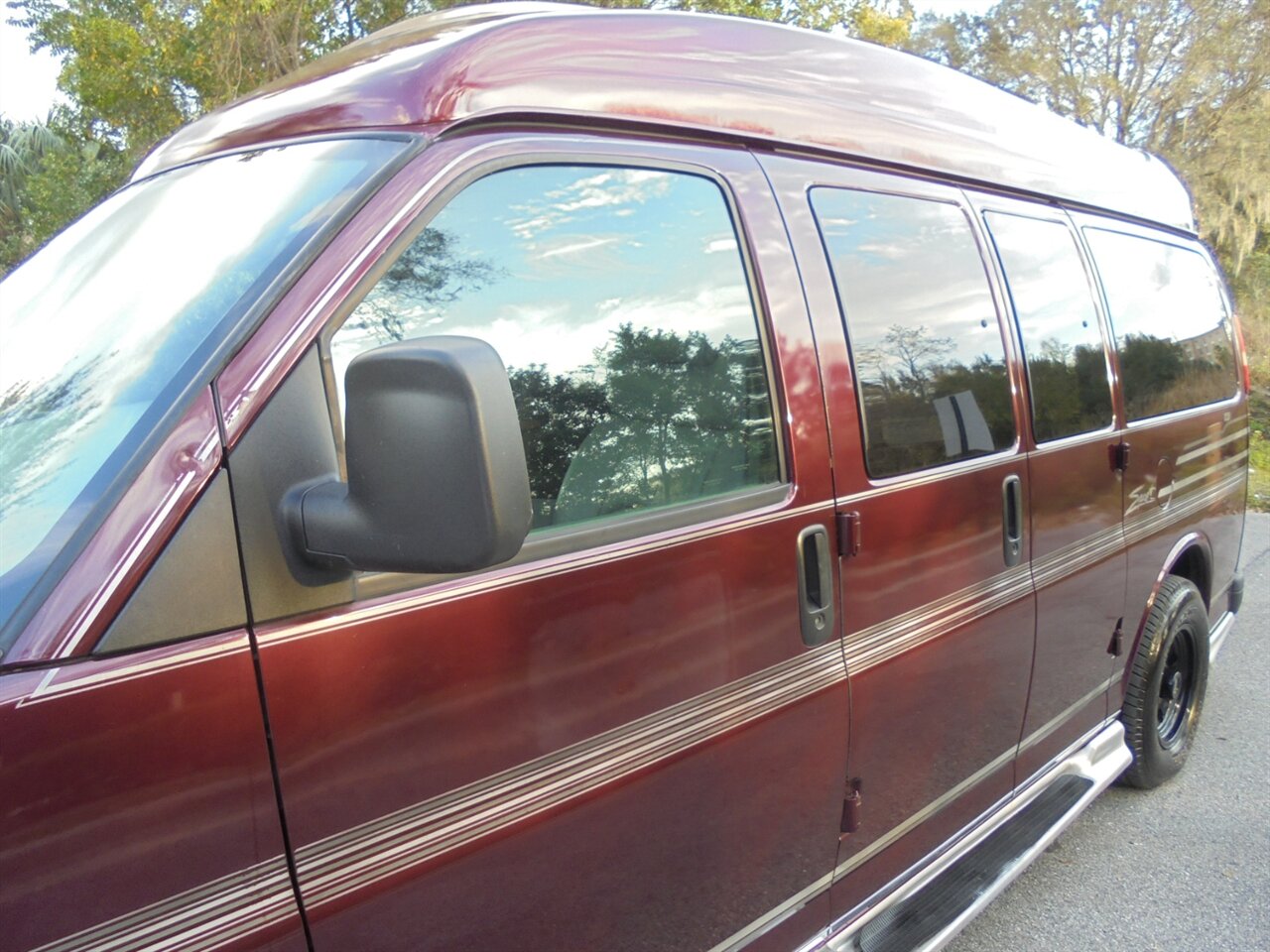 2005 Chevrolet Express Quality luxury Coaches  Premium high top conversion - Photo 11 - Deland, FL 32720