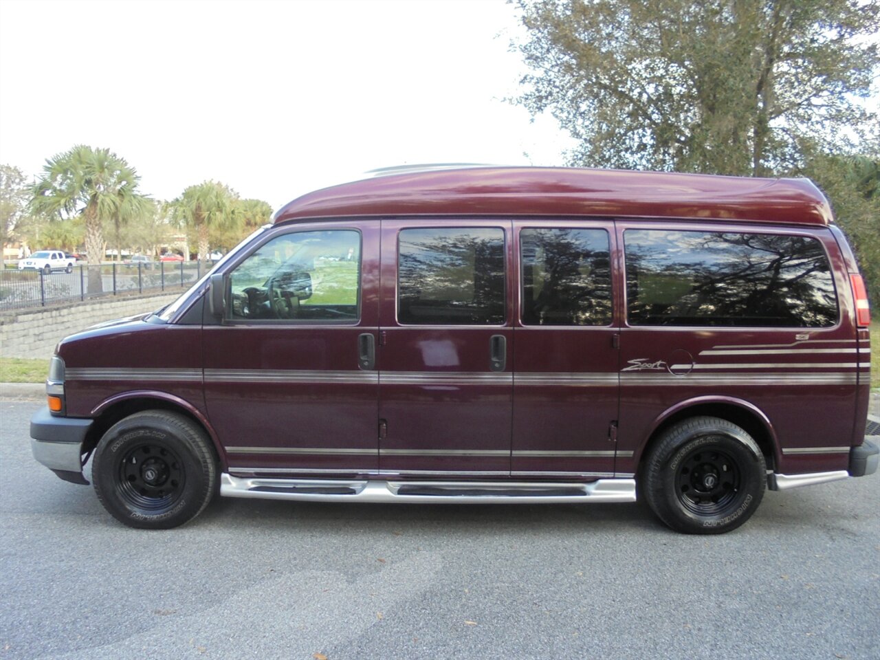 2005 Chevrolet Express Quality luxury Coaches  Premium high top conversion - Photo 17 - Deland, FL 32720