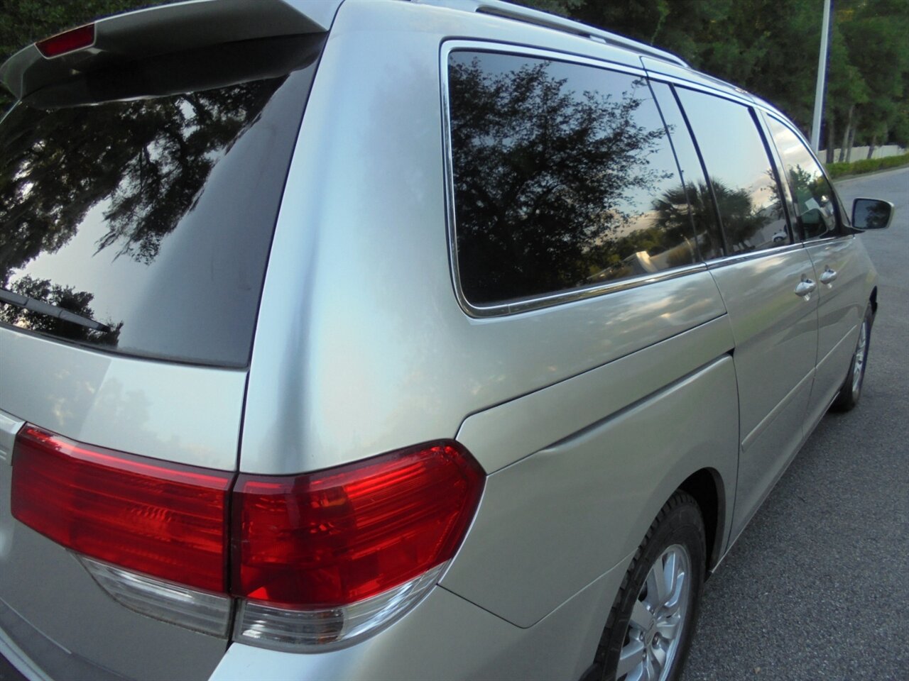 2009 Honda Odyssey EX-L w/DVD   - Photo 13 - Deland, FL 32720