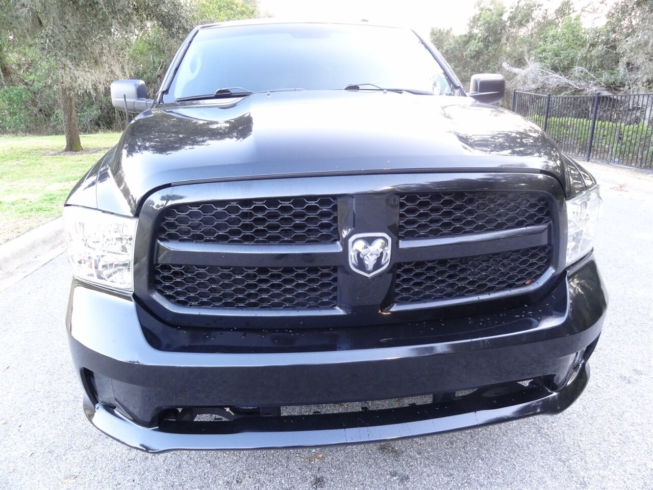 2017 RAM 1500 Tradesman Hemi 5.7 4X4 - Photo 5 - Deland, FL 32720