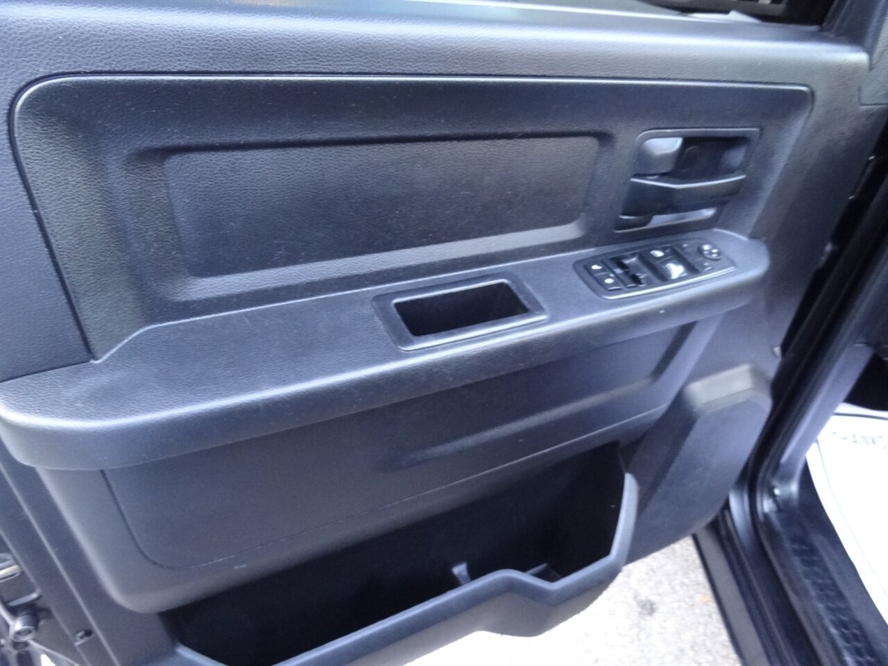 2017 RAM 1500 Tradesman Hemi 5.7 4X4 - Photo 27 - Deland, FL 32720