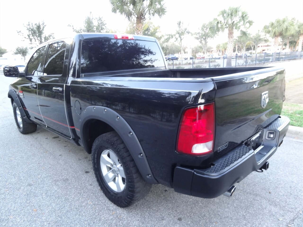 2017 RAM 1500 Tradesman Hemi 5.7 4X4 - Photo 4 - Deland, FL 32720