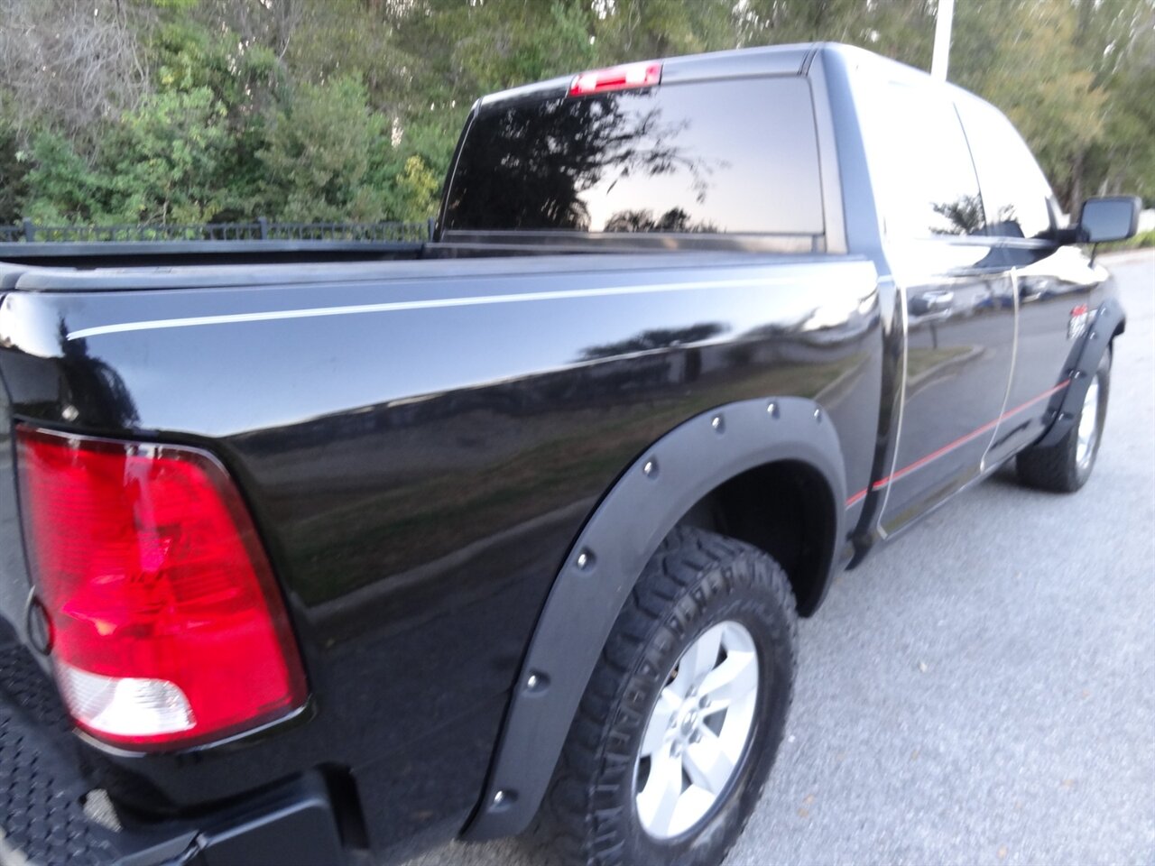 2017 RAM 1500 Tradesman Hemi 5.7 4X4 - Photo 13 - Deland, FL 32720