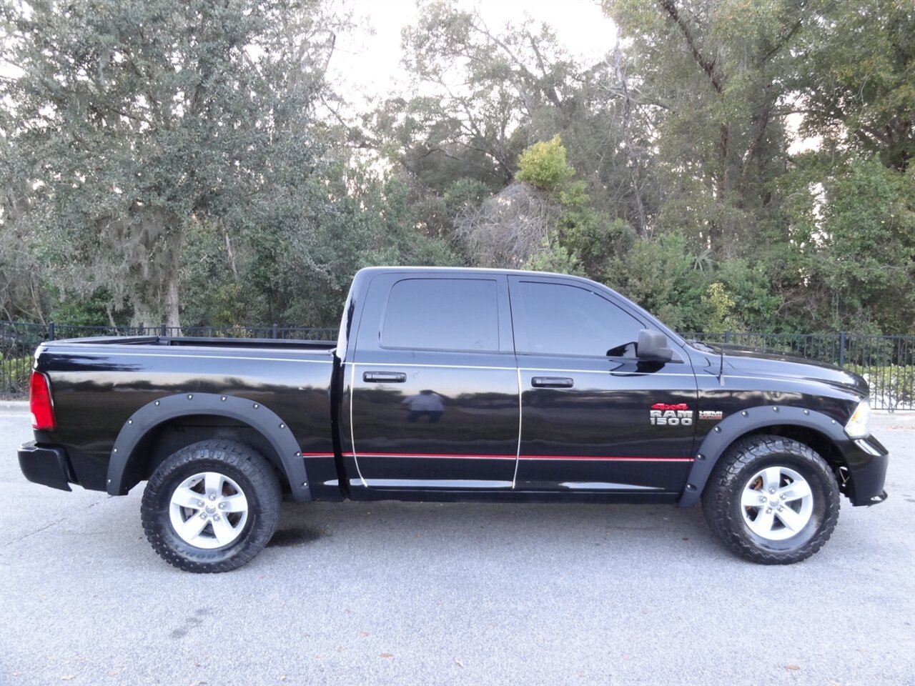 2017 RAM 1500 Tradesman Hemi 5.7 4X4 - Photo 15 - Deland, FL 32720