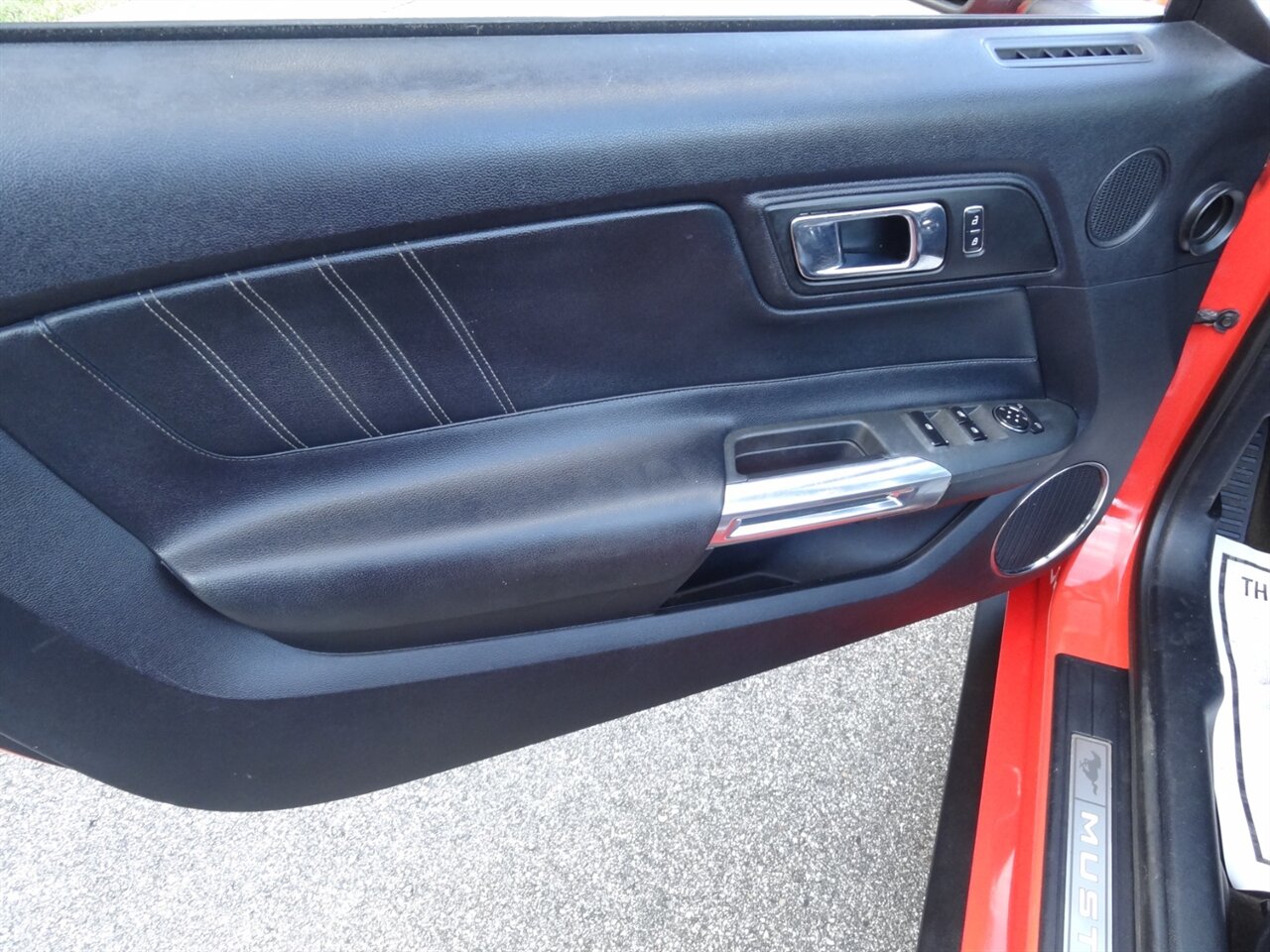 2016 Ford Mustang EcoBoost Premium   - Photo 31 - Deland, FL 32720