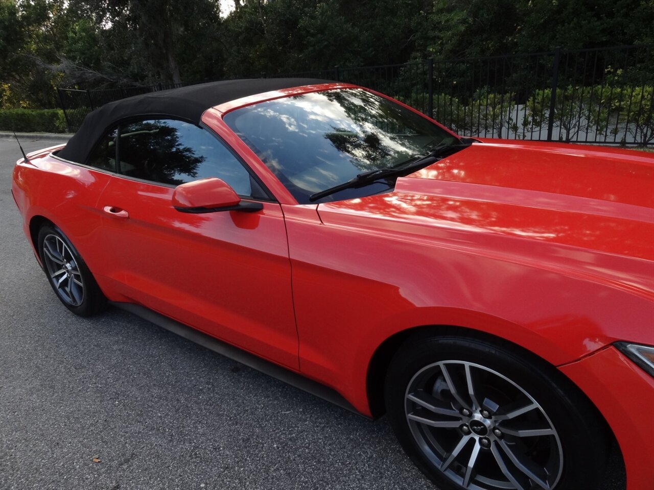 2016 Ford Mustang EcoBoost Premium   - Photo 12 - Deland, FL 32720