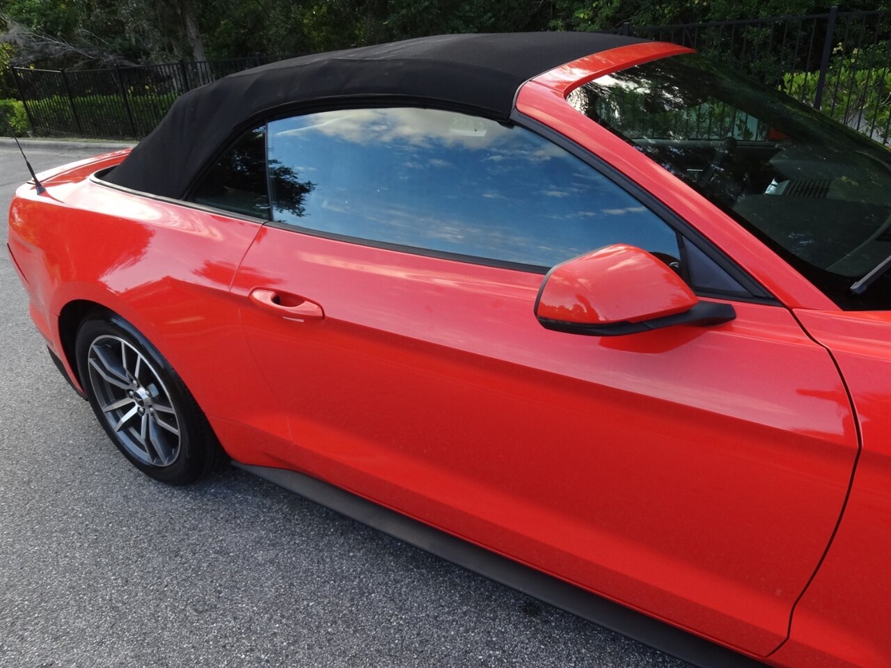 2016 Ford Mustang EcoBoost Premium   - Photo 14 - Deland, FL 32720