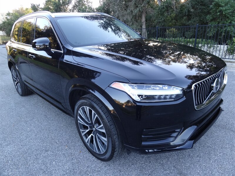 2020 Volvo XC90 T5 Momentum  Premium