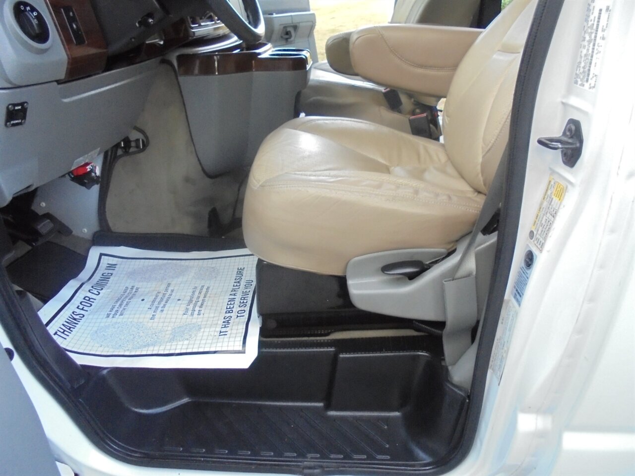 2014 Ford Primetime speciality premium conversion  VMI Handicap van - Photo 28 - Deland, FL 32720