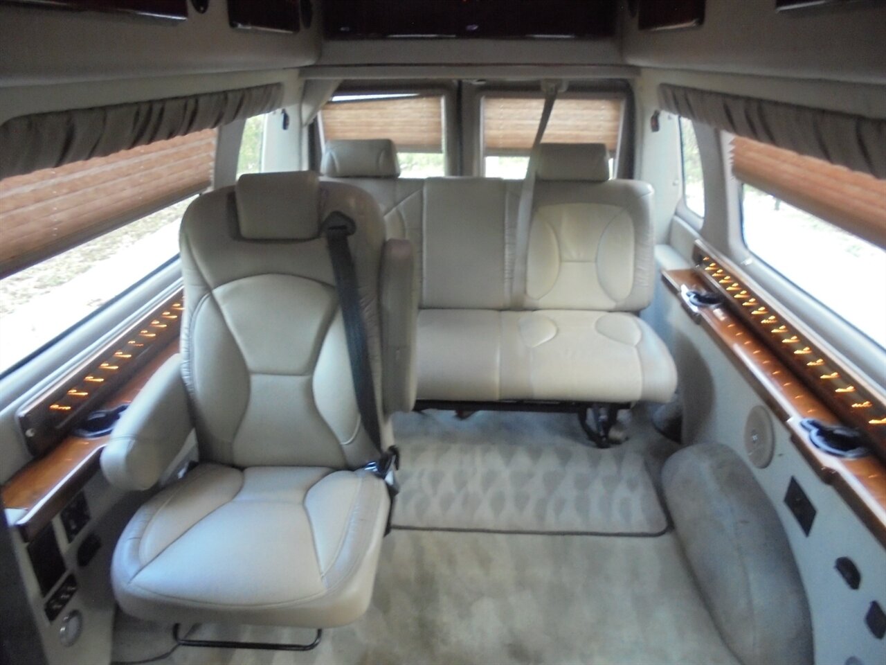 2014 Ford Primetime speciality premium conversion  VMI Handicap van - Photo 52 - Deland, FL 32720