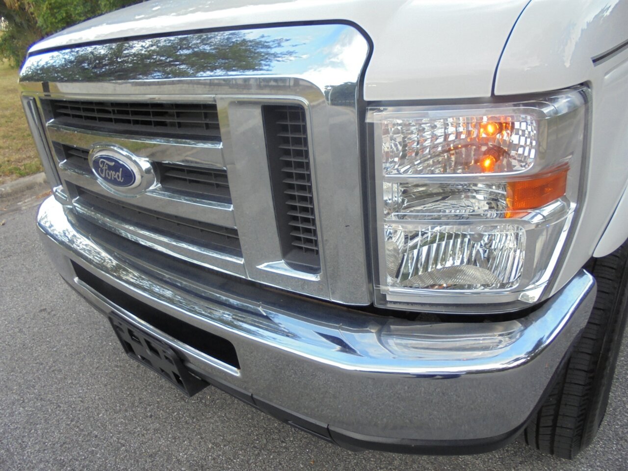 2014 Ford Primetime speciality premium conversion  VMI Handicap van - Photo 7 - Deland, FL 32720