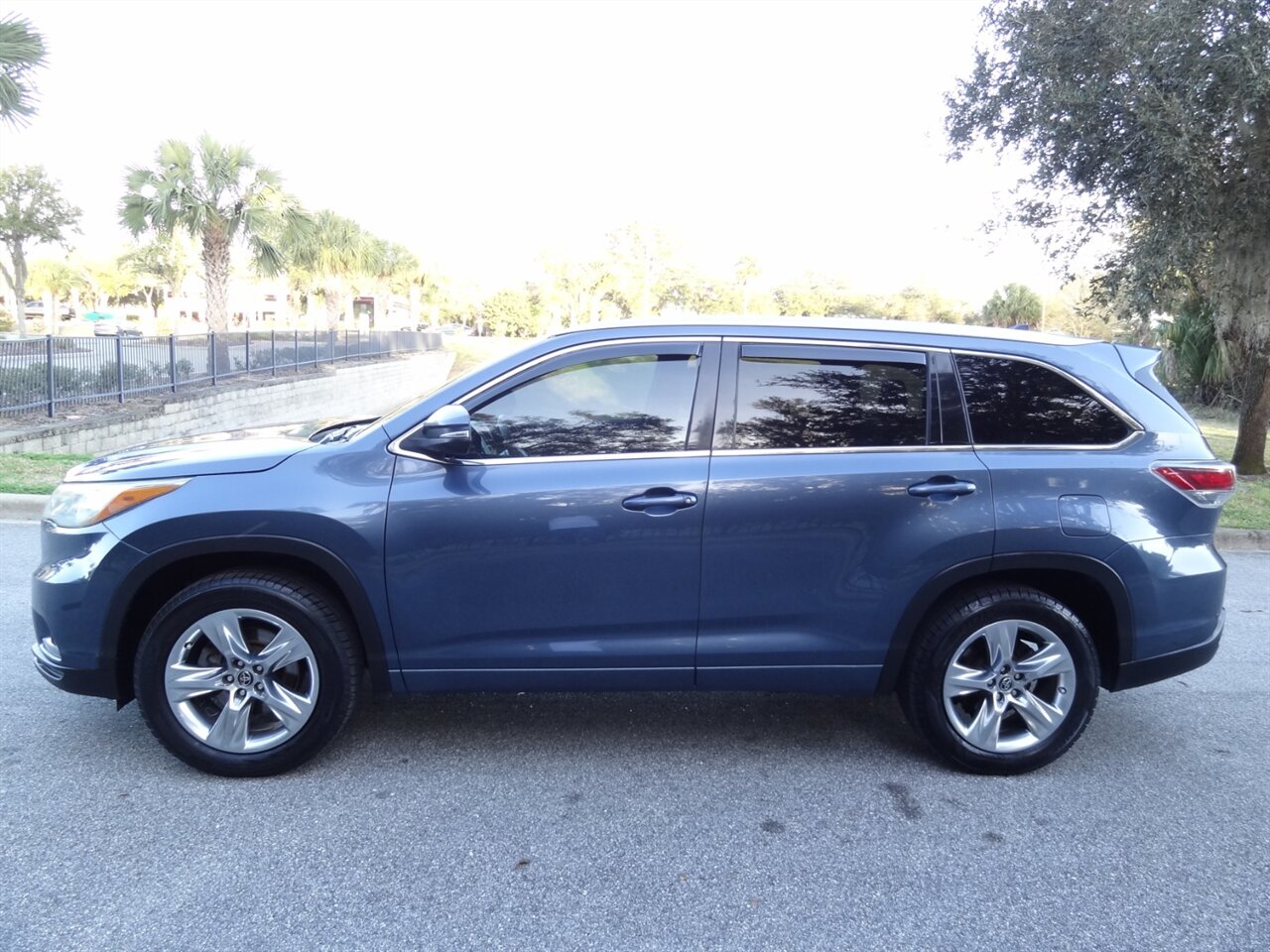 2016 Toyota Highlander Limited - Photo 16 - Deland, FL 32720