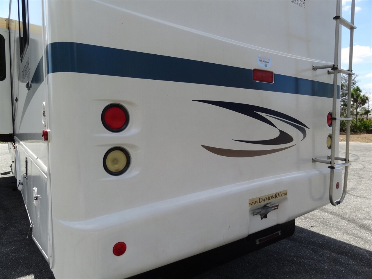 2005 Damon Day Break 3272  Class A - Photo 24 - Deland, FL 32720