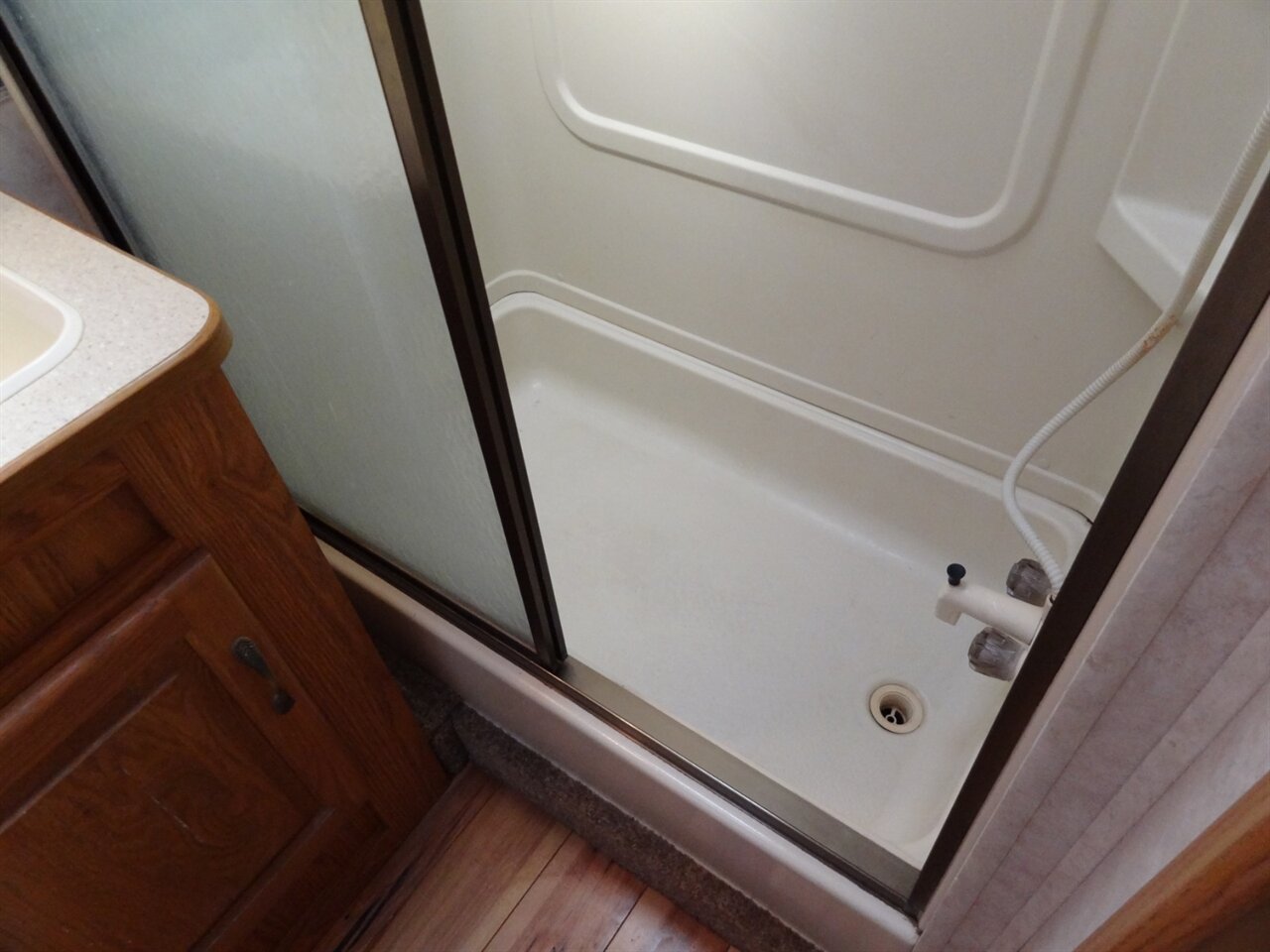 2005 Damon Day Break 3272  Class A - Photo 77 - Deland, FL 32720