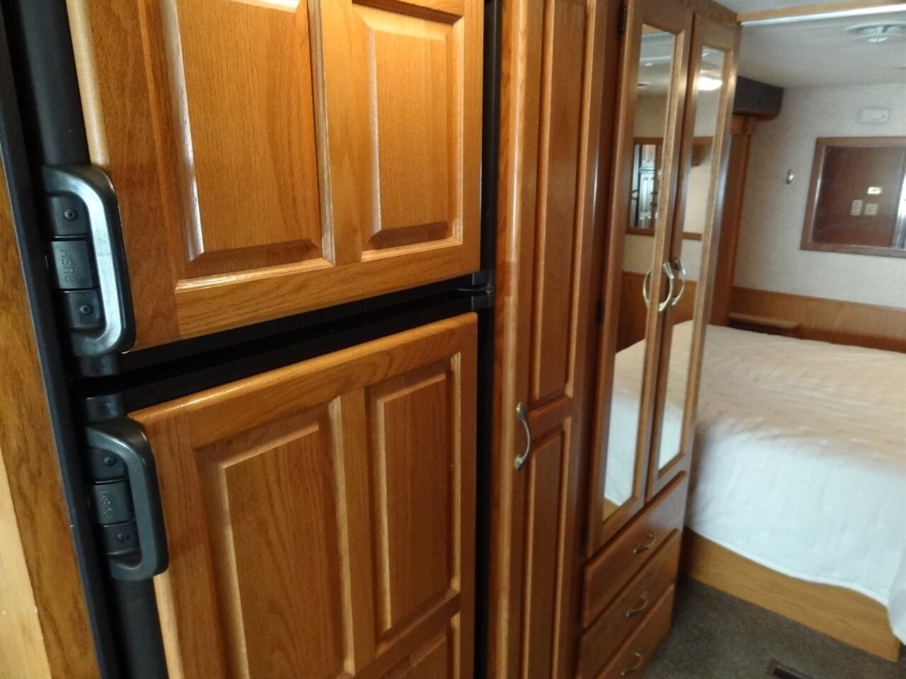 2005 Damon Day Break 3272  Class A - Photo 70 - Deland, FL 32720