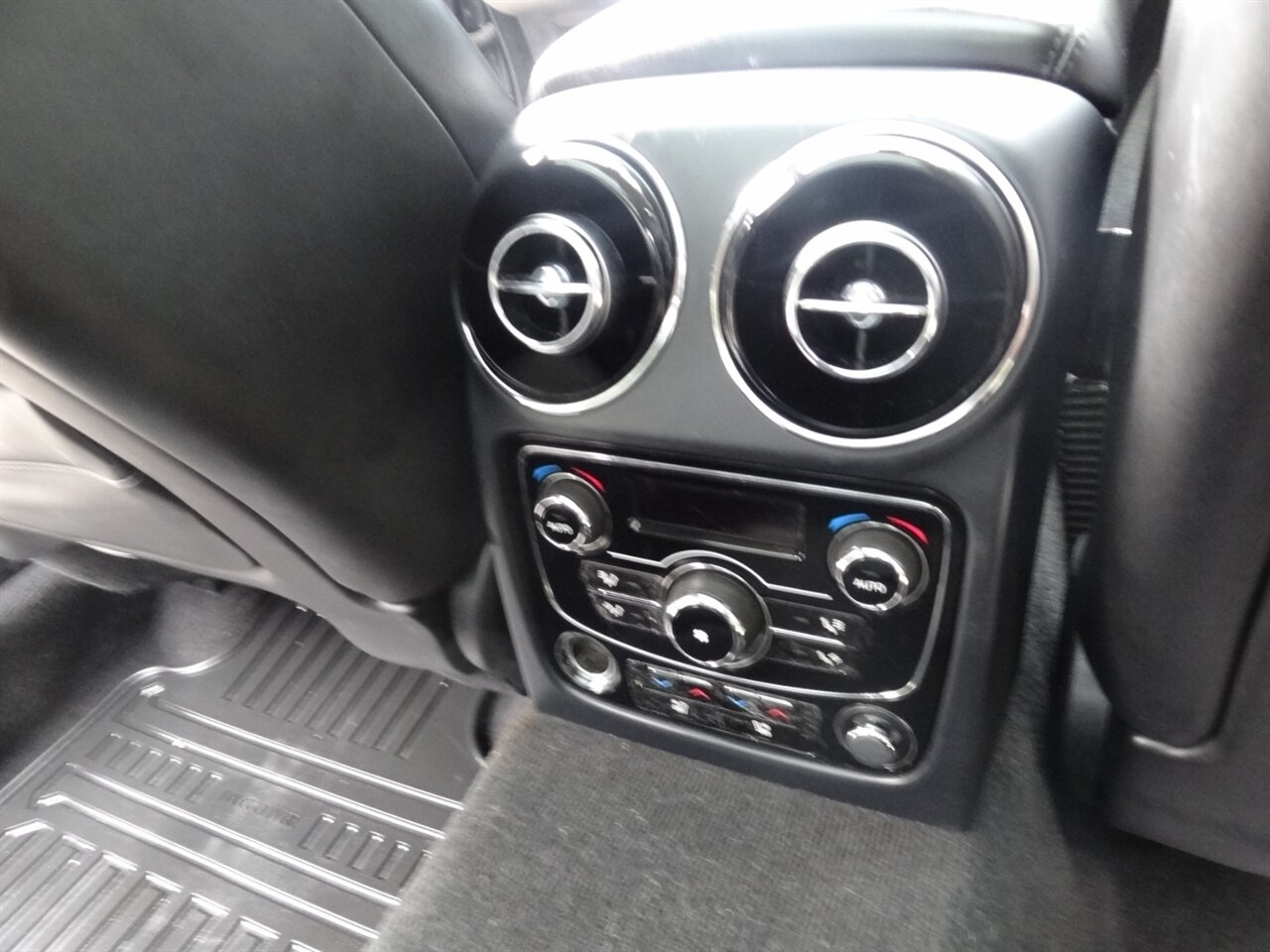 2012 Jaguar XJL Portfolio Premium - Photo 37 - Deland, FL 32720