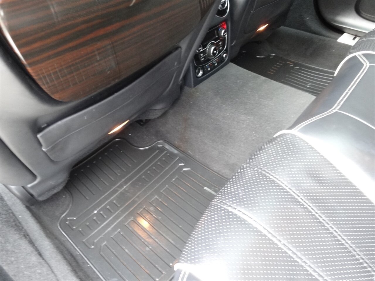 2012 Jaguar XJL Portfolio Premium - Photo 33 - Deland, FL 32720