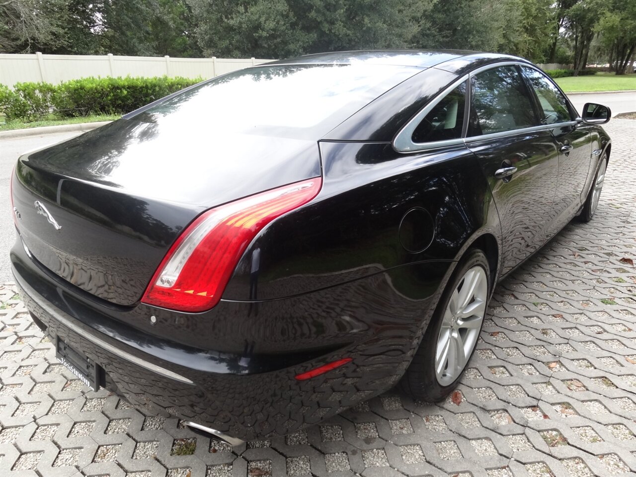 2012 Jaguar XJL Portfolio Premium - Photo 3 - Deland, FL 32720