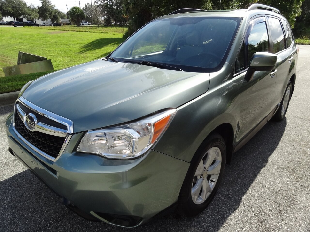 2015 Subaru Forester 2.5i Premium   - Photo 2 - Deland, FL 32720