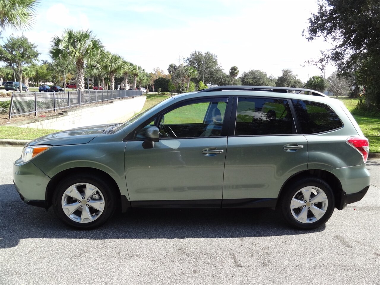 2015 Subaru Forester 2.5i Premium   - Photo 16 - Deland, FL 32720