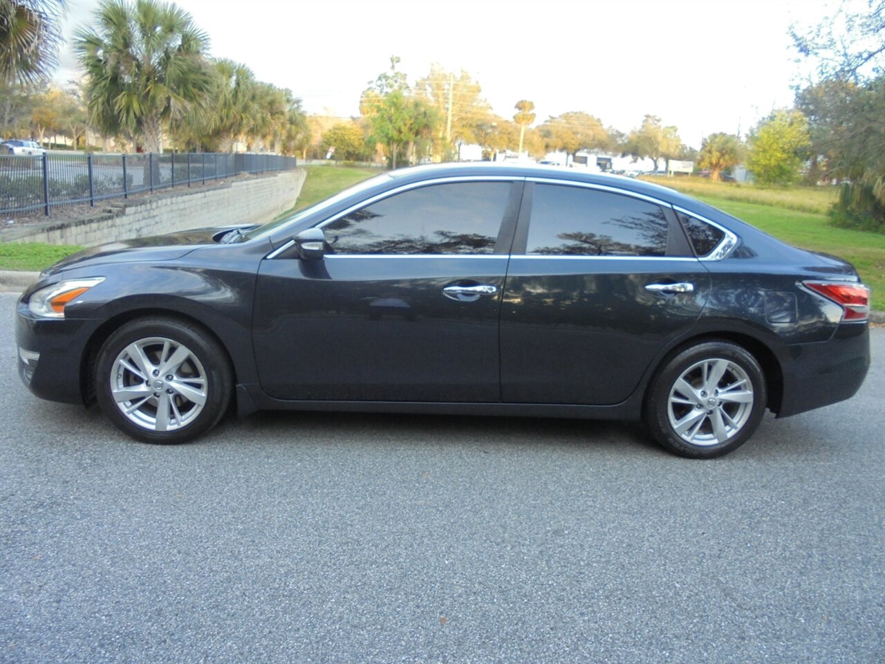 2015 Nissan Altima 2.5 - Photo 16 - Deland, FL 32720
