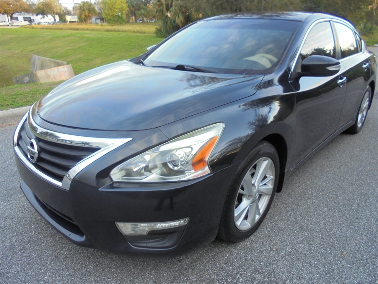 2015 Nissan Altima 2.5 - Photo 2 - Deland, FL 32720