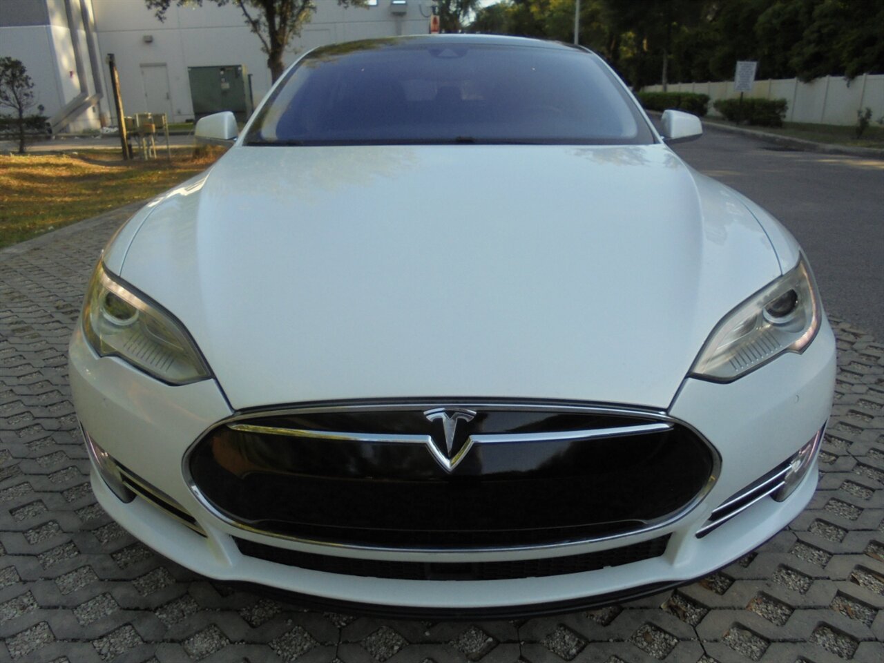2015 Tesla Model S 85  Premium - Photo 5 - Deland, FL 32720