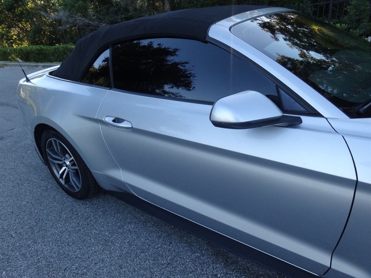 2015 Ford Mustang EcoBoost Premium   - Photo 13 - Deland, FL 32720