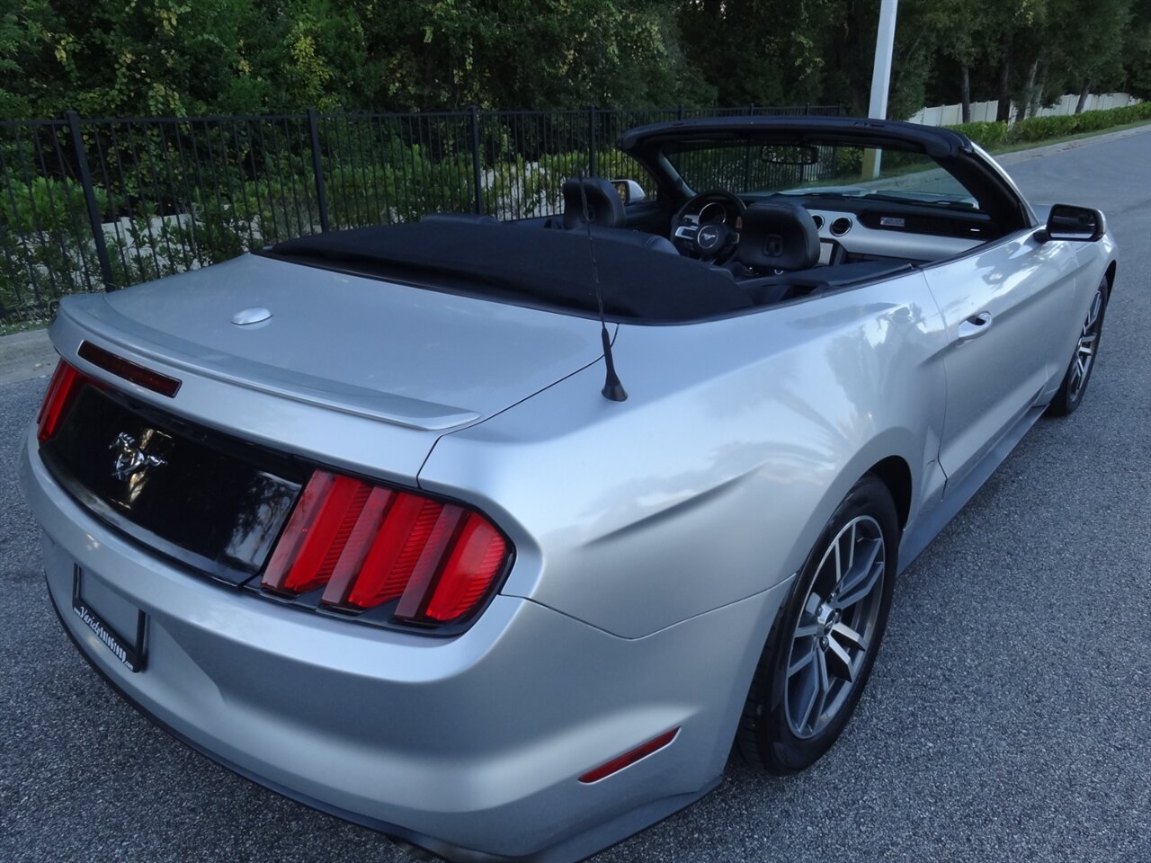 2015 Ford Mustang EcoBoost Premium   - Photo 6 - Deland, FL 32720