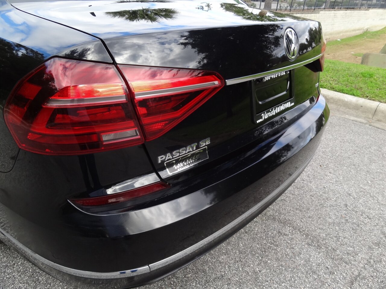 2018 Volkswagen Passat 2.0T SE   - Photo 21 - Deland, FL 32720