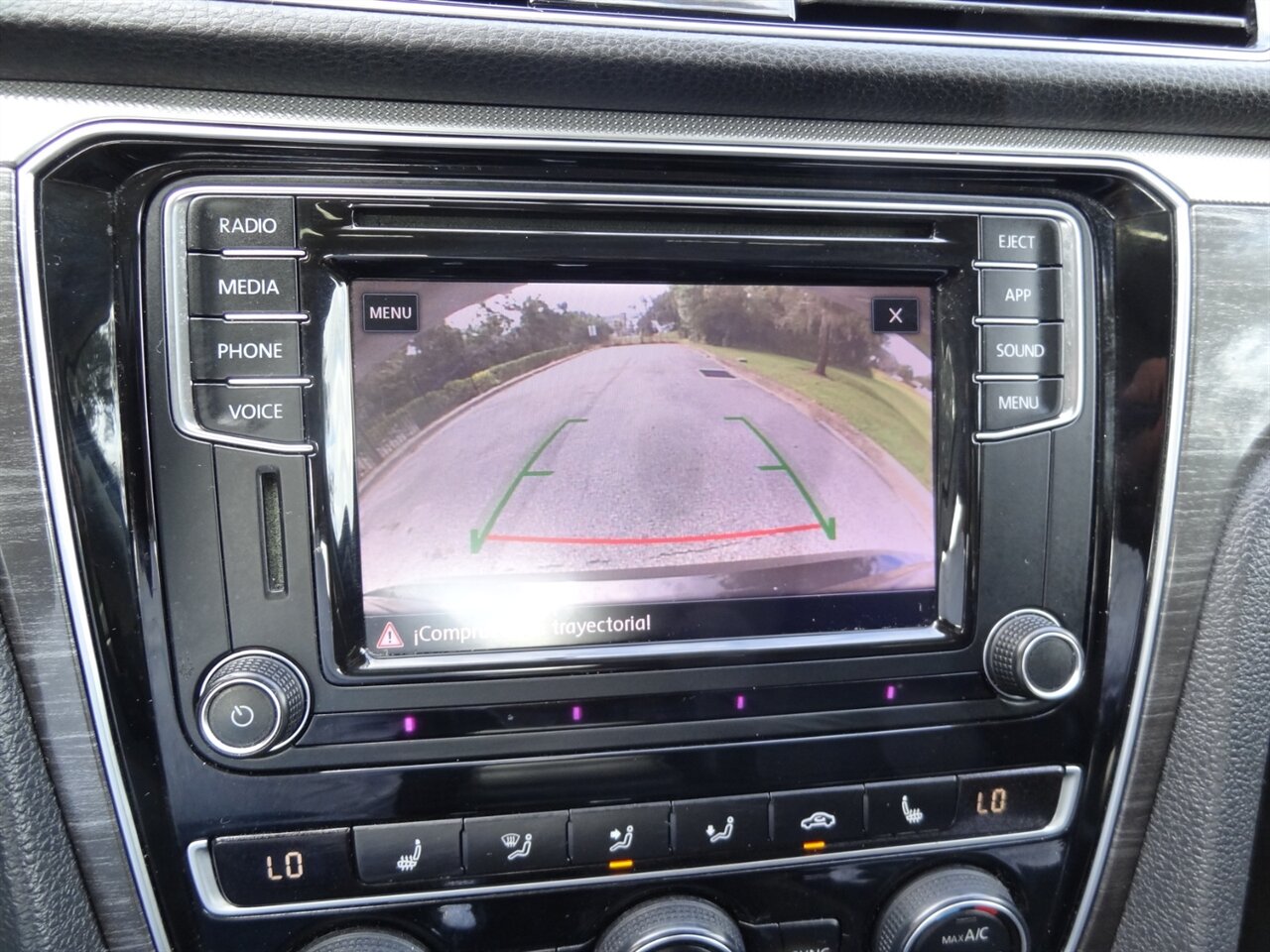 2018 Volkswagen Passat 2.0T SE   - Photo 51 - Deland, FL 32720