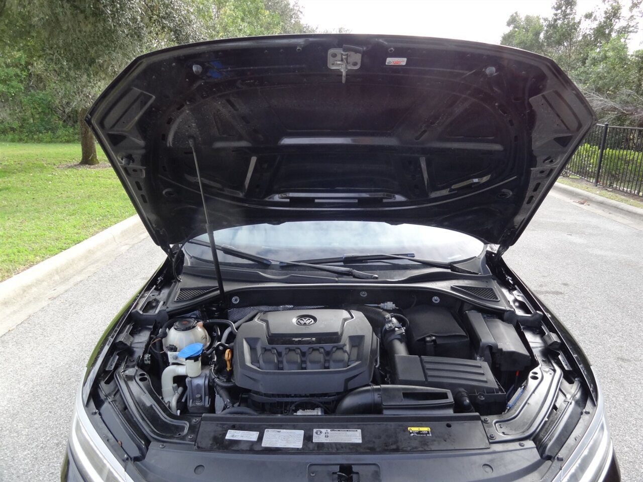 2018 Volkswagen Passat 2.0T SE   - Photo 25 - Deland, FL 32720