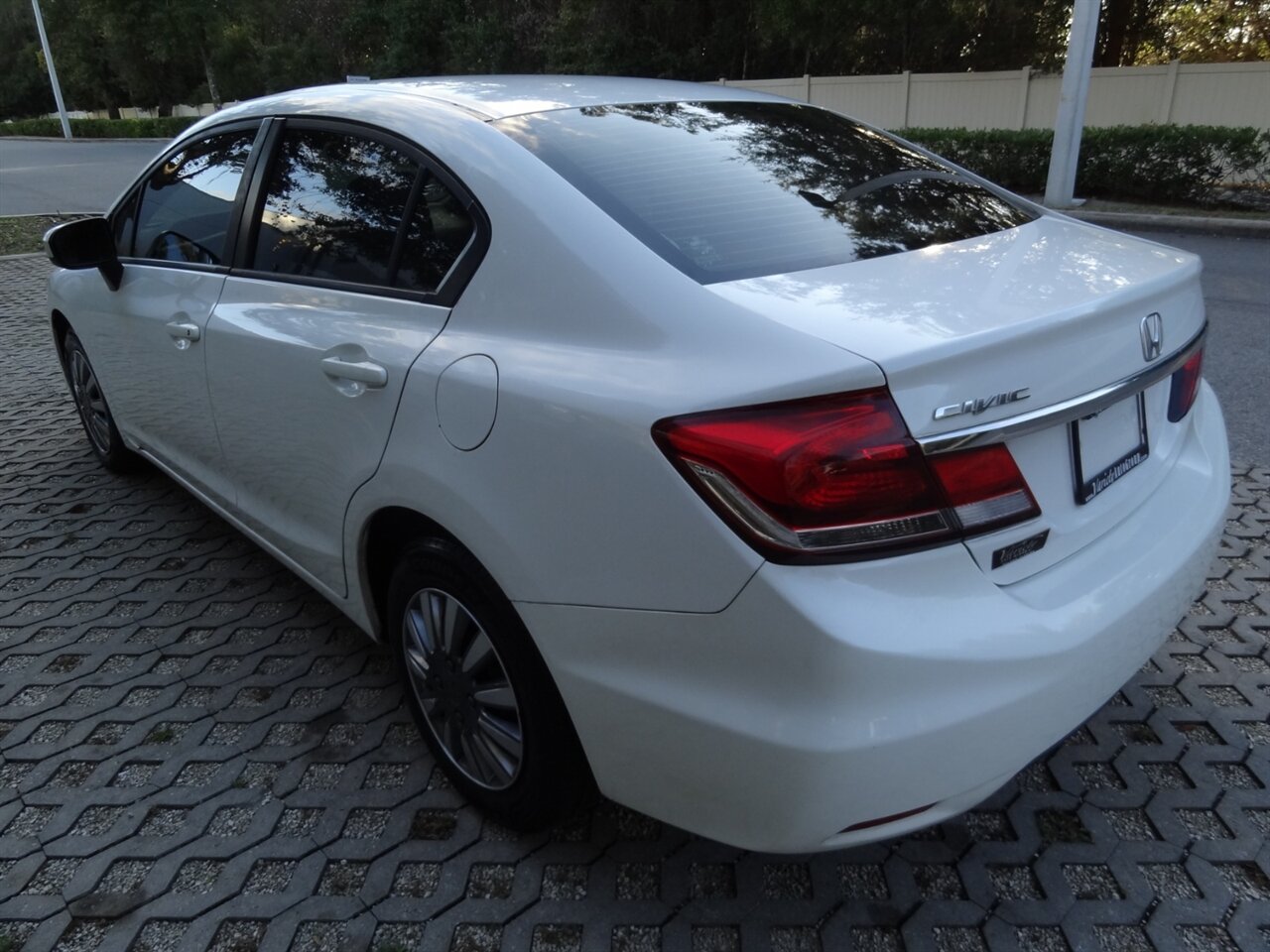 2014 Honda Civic LX - Photo 4 - Deland, FL 32720