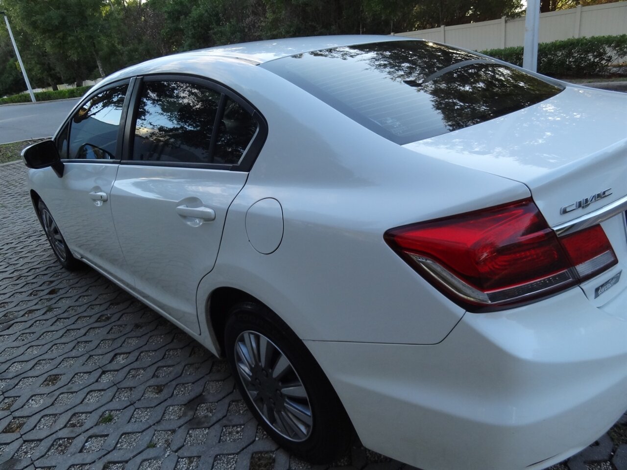 2014 Honda Civic LX - Photo 12 - Deland, FL 32720