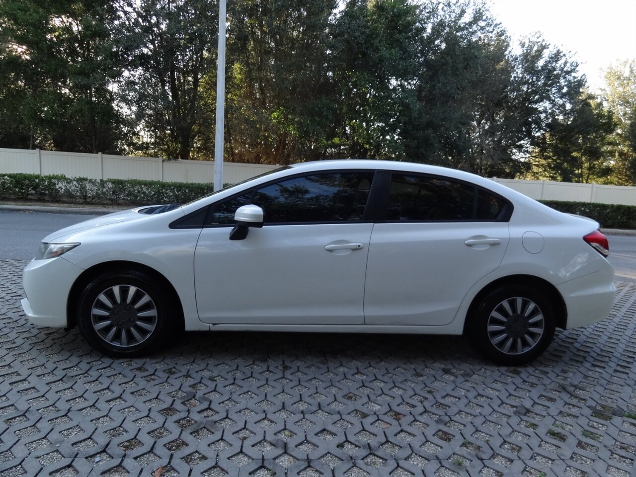 2014 Honda Civic LX - Photo 16 - Deland, FL 32720